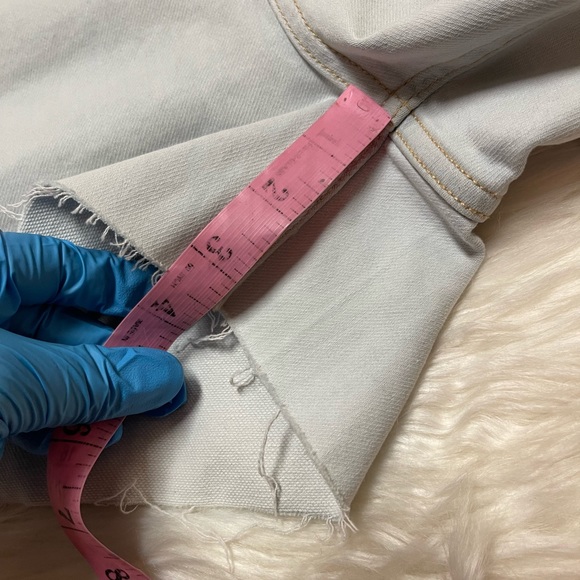 Rag & Bone Dre Low-Rise Short - Ditch Plains
Loopback Denim Jean Shorts - Picture 8 of 14